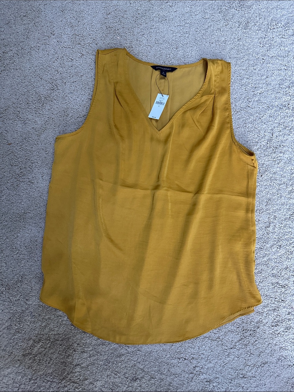 Banana Republic Mustard V-Neck Sleeveless Shell Top